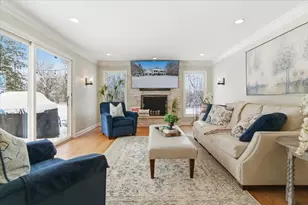 12 Crestview Ln, Lake Barrington, IL 60010 - Photo 12