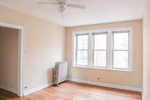 4726 W Addison St, Chicago, IL 60641 - Photo 4