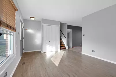 8069 S Brockton Court, Hanover Park, IL 60133 - Photo 10