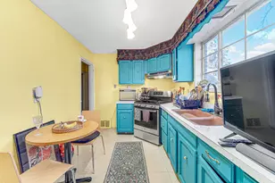 17423 Walter St, Lansing, IL 60438 - Photo 6