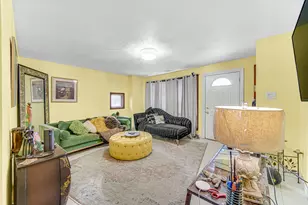 17423 Walter St, Lansing, IL 60438 - Photo 4