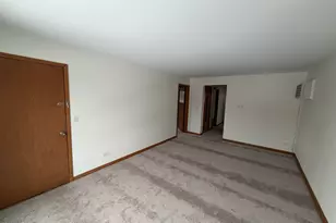 1980 Howard Ave, Des Plaines, IL 60018 - Photo 2