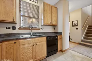 2870 Glacier Way, Wauconda, IL 60084 - Photo 6