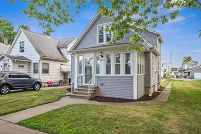 1424 Clark Street, Dekalb, IL 60115 - Photo 2