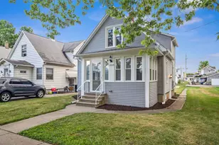 1424 Clark St, Dekalb, IL 60115 - Photo 2