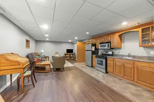 393 E 16th Pl, Lombard, IL 60148 - Photo 20