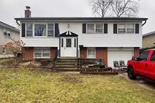 16334 Ridgeland Ave, Tinley Park, IL 60477 - Photo 2