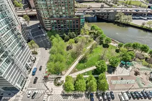 510 W Erie St, Chicago, IL 60654 - Photo 16