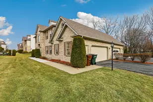 18423 Stone Creek Dr, Hazel Crest, IL 60429 - Photo 16