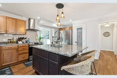 212 Lewis Avenue, Wauconda, IL 60084 - Photo 8