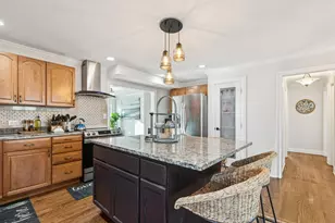 212 Lewis Ave, Wauconda, IL 60084 - Photo 8