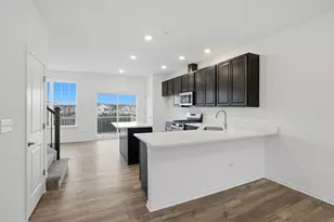 247 Settlers Pl, West Dundee, IL 60118 - Photo 4