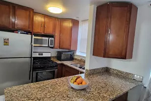 2501 W Touhy Ave, Chicago, IL 60645 - Photo 4