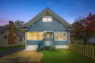 1009 Augusta Ave, Elgin, IL 60120 - Photo 2