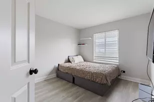 706 Keller St, Plano, IL 60545 - Photo 18