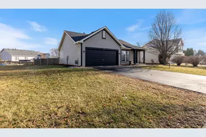 706 Keller Street, Plano, IL 60545 - Photo 1