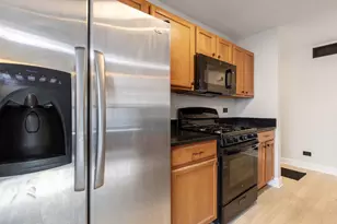 706 Keller St, Plano, IL 60545 - Photo 10