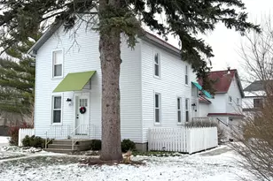 816 Fargo Blvd, Geneva, IL 60134 - Photo 1