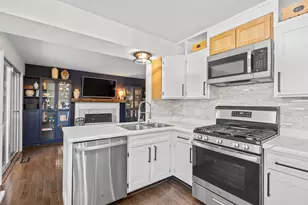 1717 Drake Ct, Naperville, IL 60565 - Photo 14