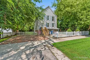 314 Liberty St, Waukegan, IL 60085 - Photo 2