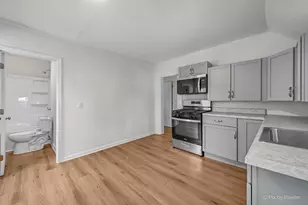 314 Liberty St, Waukegan, IL 60085 - Photo 8