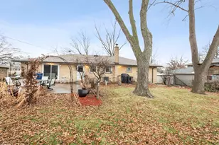 9137 S 88th Ave S, Hickory Hills, IL 60457 - Photo 18