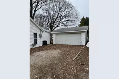 108 E Cleveland Street, Heyworth, IL 61745 - Photo 12