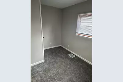 108 E Cleveland Street, Heyworth, IL 61745 - Photo 10