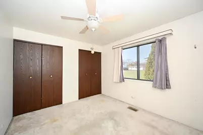 951 Chelsea Lane, Schaumburg, IL 60193 - Photo 14