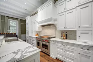 446 W Huron St, Chicago, IL 60654 - Photo 12