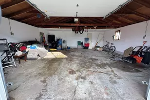 1206 Harvey Dr, Sterling, IL 61081 - Photo 4