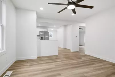 1207 W Walnut Street, Bloomington, IL 61701 - Photo 6