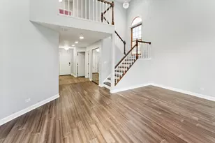 310 Spring Creek Cir, Schaumburg, IL 60173 - Photo 6