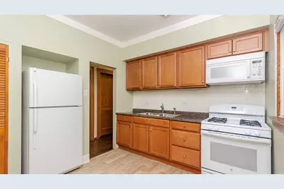 100 Belleplaine Avenue #1, Park Ridge, IL 60068 - Photo 8