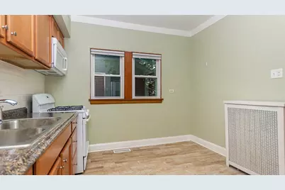 100 Belleplaine Avenue #1, Park Ridge, IL 60068 - Photo 6