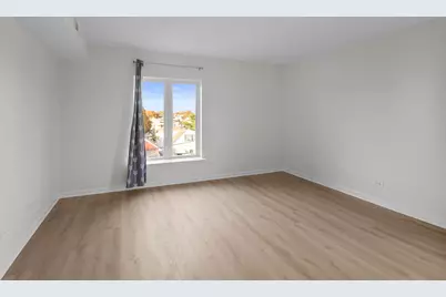 5840 W Lawrence Avenue #405, Chicago, IL 60630 - Photo 10