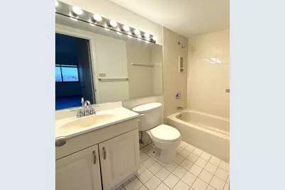 6340 Americana Drive #722, Willowbrook, IL 60527 - Photo 24