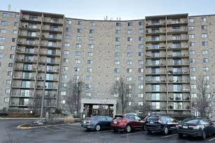 6340 Americana Dr, Willowbrook, IL 60527 - Photo 1