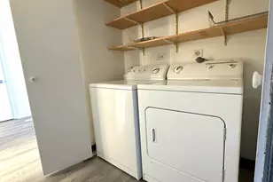 6340 Americana Dr, Willowbrook, IL 60527 - Photo 16