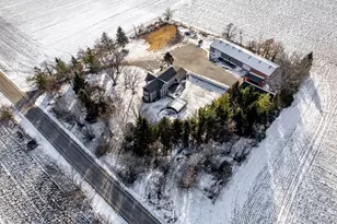 7421 Squaw Prairie Rd, Belvidere, IL 61008 - Photo 32