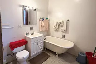 1524 E 72nd St, Chicago, IL 60619 - Photo 14