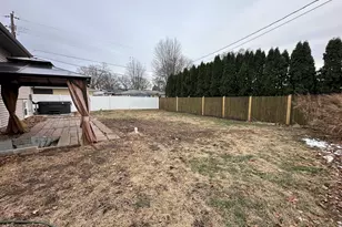 305 W Miller Rd, Sterling, IL 61081 - Photo 20