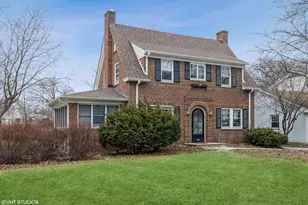 322 N Monroe St, Hinsdale, IL 60521 - Photo 1