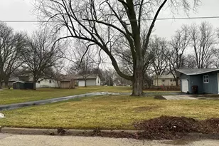 307 Grant St, Harvard, IL 60033 - Photo 16