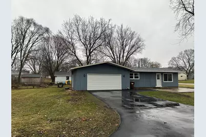 307 Grant Street, Harvard, IL 60033 - Photo 1