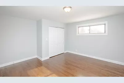 6807 N Ridge Boulevard #101, Chicago, IL 60645 - Photo 2