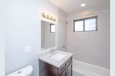 6807 N Ridge Boulevard #101, Chicago, IL 60645 - Photo 6