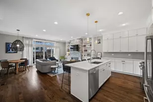 5061 N Lincoln Ave, Chicago, IL 60625 - Photo 2