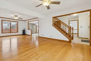 818 Wescott Rd, Bolingbrook, IL 60440 - Photo 6