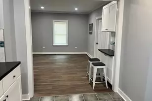 805 Helmholz Ave, Waukegan, IL 60085 - Photo 12